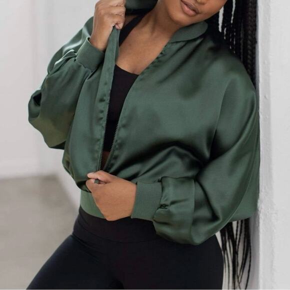 SAVVI Green Lucy Satin Polyester Full Zip-Up Dolman Bomber Jacket Size Medium - Picture 1 of 10